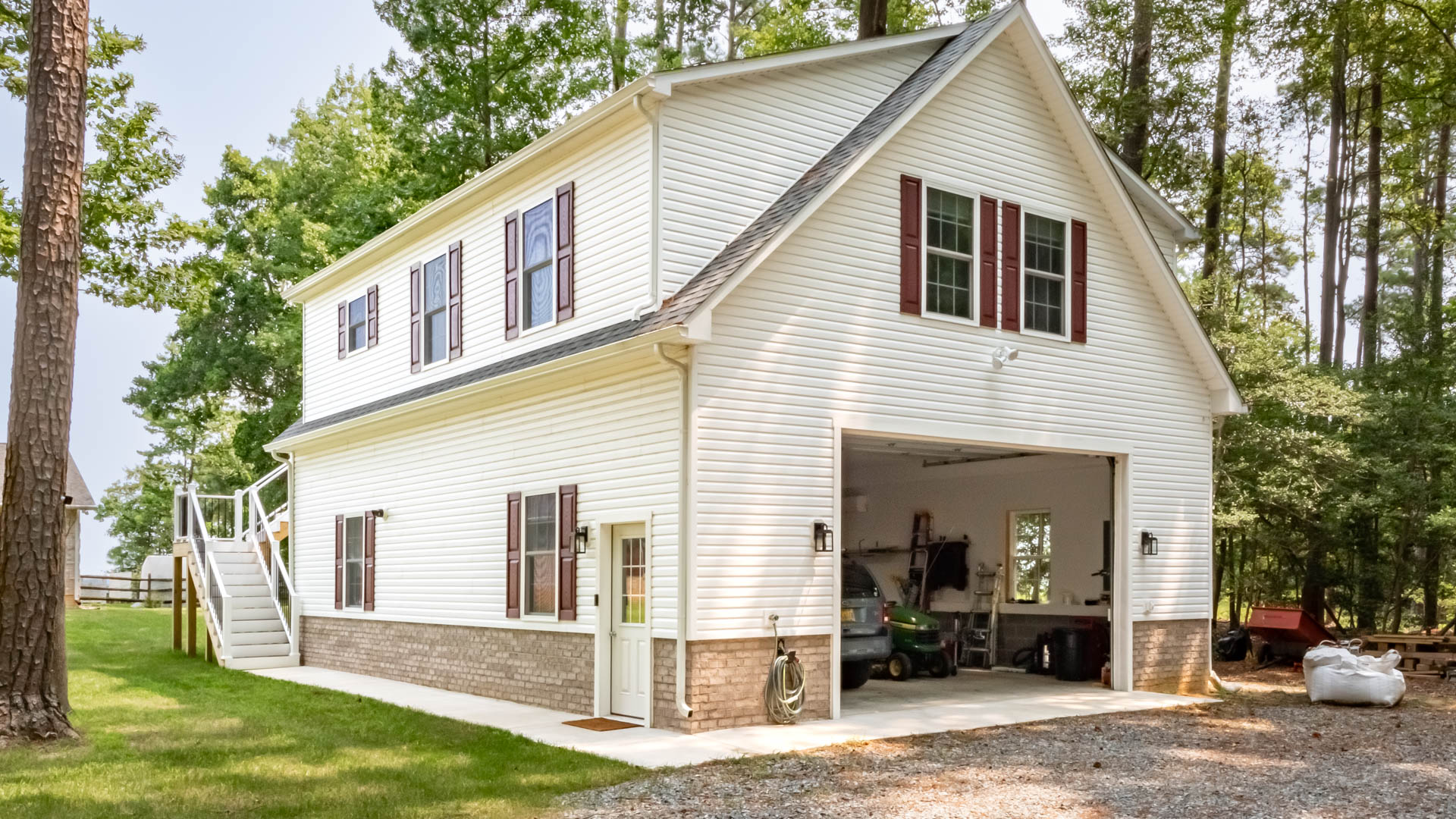 garages-with-apartments-